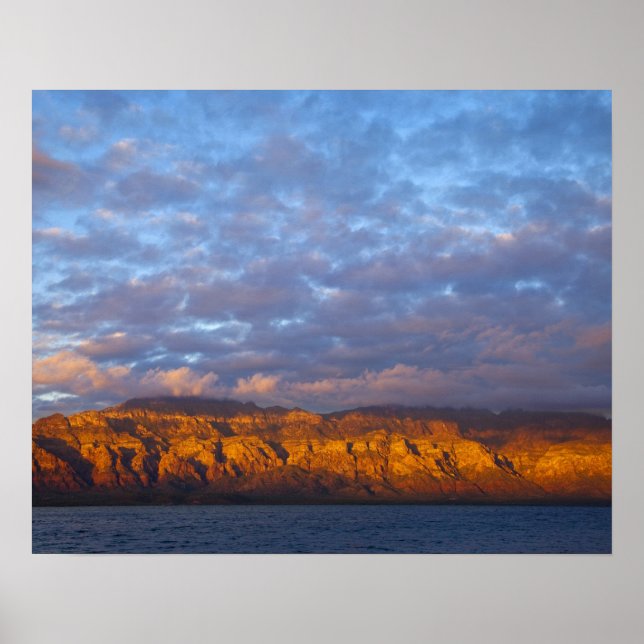 Poster La lumière du matin accueille la Sierra de la Giga (Devant)