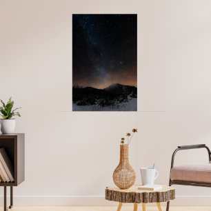 Poster La montagne d'hiver Snežnik sous le ciel étoilé
