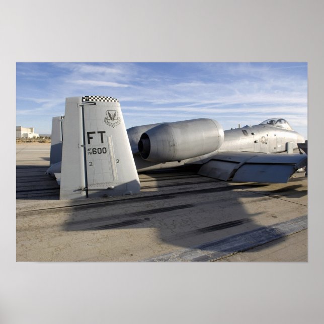 Poster La section arrière d'un A-10 Thunderbolt II (Devant)