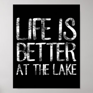 Poster La vie est meilleure au lac drôle de camping pêche