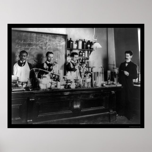 Poster Laboratoire pharmaceutique à l'Université Howard 1 (Devant)