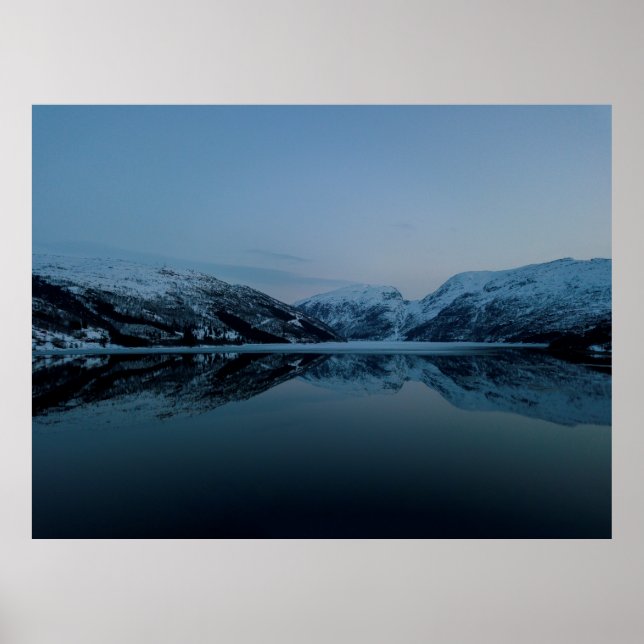 POSTER LAC ENTOURÉ DE MONTAGNES (Devant)