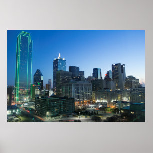 Poster Le centre-ville de Dallas tôt le matin.