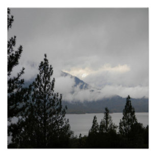 Poster Le lac Whiskeytown avec le brouillard de brumisati
