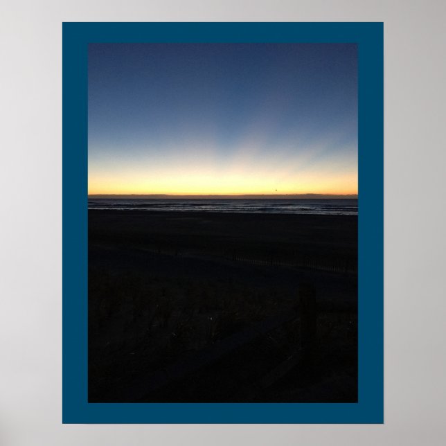 Poster Le lever du soleil commence par l'océan (Devant)