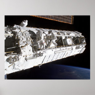 Poster Les astronautes travaillent sur la Station spatial