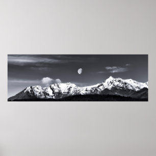 Poster les montagnes et la lune