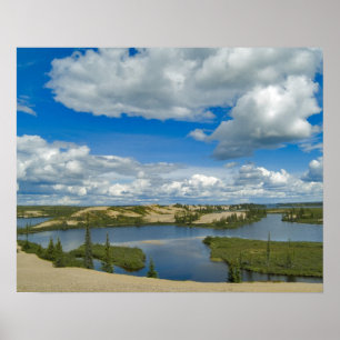 Poster Les nuages de Cumulus flottent au-dessus des lacs,