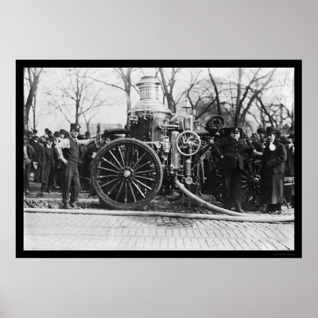 Poster Les pompiers et leur moteur d'incendie 1910 (Devant)