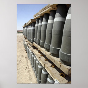Poster Les rangées de munitions sont empilées et préparée