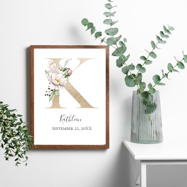 Poster Lettre or florale rose monogramme K rose (Gold Letter K Monogram with Pink white Flowers. Personalize it with your name and date or any text)