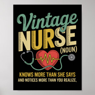 Poster L'Infirmière vintage Noun En Sait Plus Qu'Elle Dit