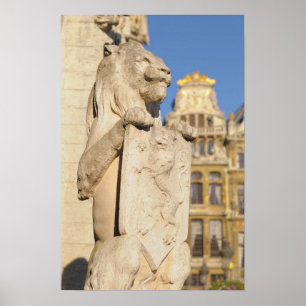 Poster Lion gardien à l'entrée de la mairie médiévale