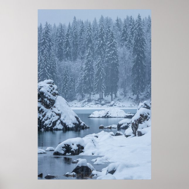 Poster Lourde chute de neige lac Fusine, Italie (Devant)