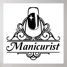 Manicuriste au travail