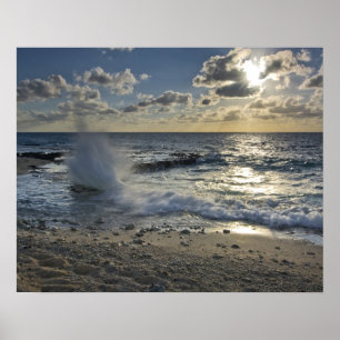 Poster Mer des Caraïbes, îles Caïmans. Ondes écrasantes