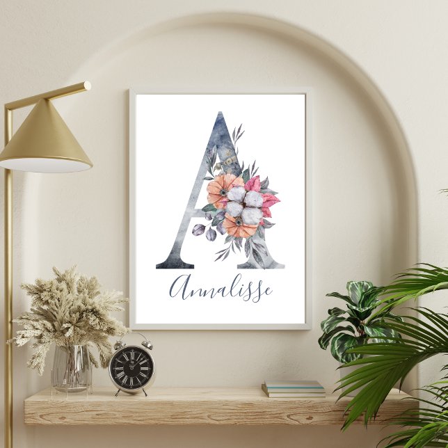 Poster Monogramme A aquarelle florale bleue Nom  (Monogram A Blue Floral Watercolor Wall Art for Nursery or Girls Room )
