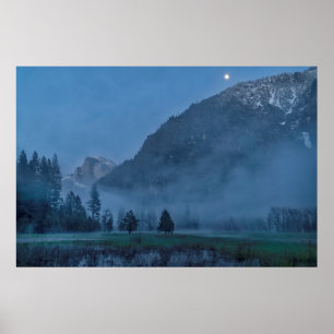 Poster Moonrise & Mist Over Leidig Meadow