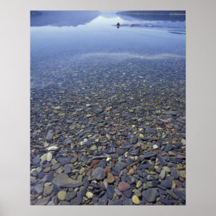Poster NA, USA, Montana, Glacier NP Rocks dans le lac