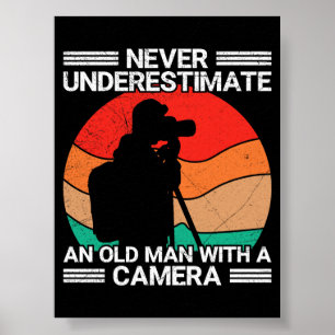 Poster Ne sous-estimez jamais un vieil homme avec un appa