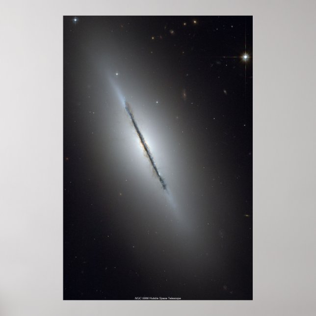 Poster NGC 5866, la galaxie de la broche (Devant)