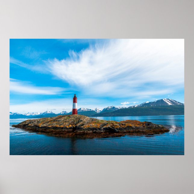 Poster Nuages au-dessus d'un phare près d'Ushuaia, Argent (Devant)