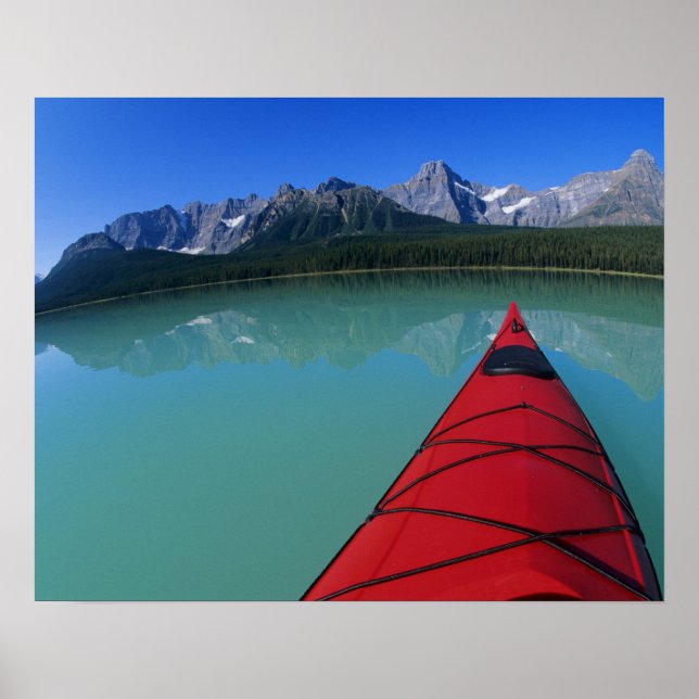 Poster Pagaie sur le lac Waterfowl sous le Howse Peak (Devant)