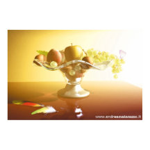 Panier de verre avec fruits et batteries