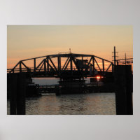Passerelle à aile au coucher du soleil