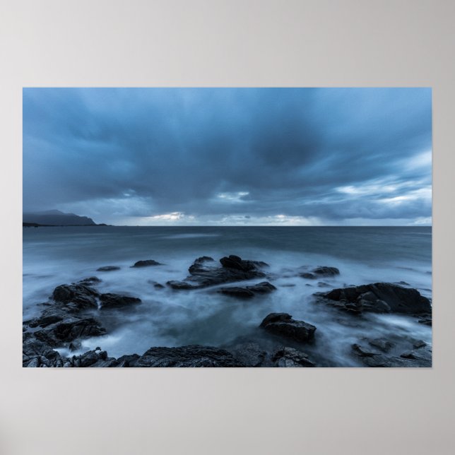 Poster Paysage côtier foncé (Devant)