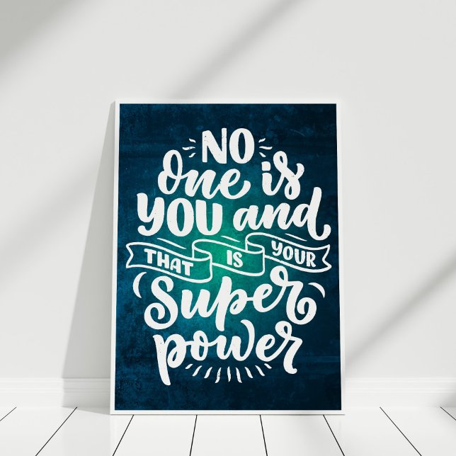 Poster "Personne n'est vous" Citation d'inspiration Typog ("No One is You" Inspirational Quote Typography Poster in a white frame.)