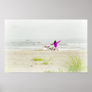Poster Petite fille courant sur l'affiche de plage
