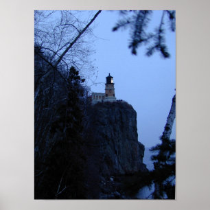 Poster Phare fendu de roche au crépuscule