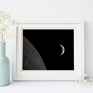 Poster Photo d'espace moderne avec Terre couchée 10x8