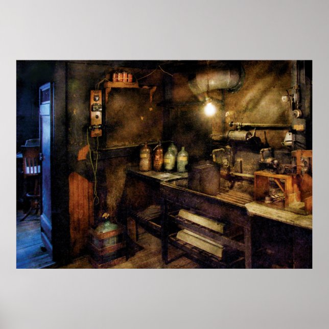 Poster Photographe - La Salle Sombre (Devant)