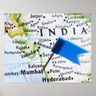 Poster Pingle de carte placée à Mumbai, Inde sur la carte