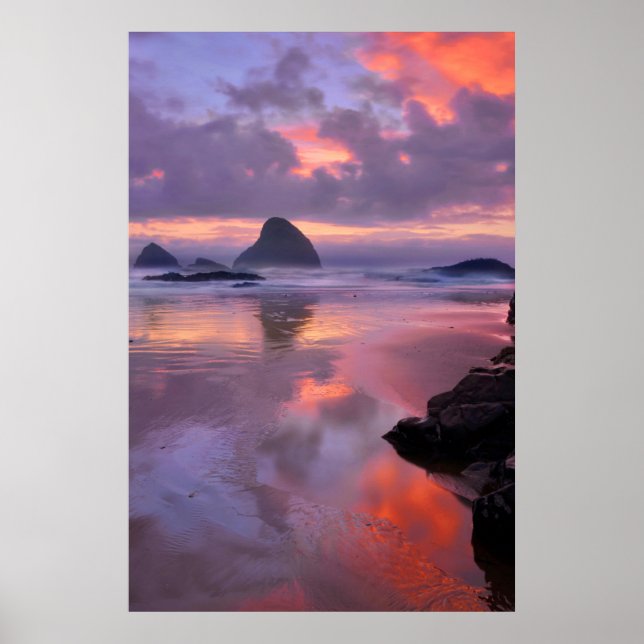 Poster Plage de l'Oregon et piles de mer, coucher du sole (Devant)