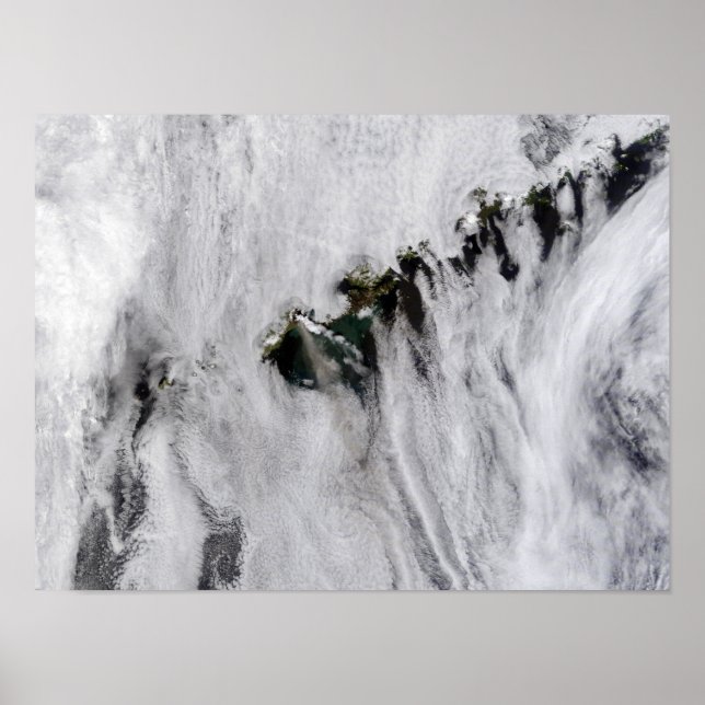 Poster Plumes du volcan Okmok, îles Aléoutiennes (Devant)