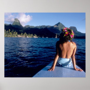 Poster Polynésie française, Moorea. Femme bénéficiant d'u