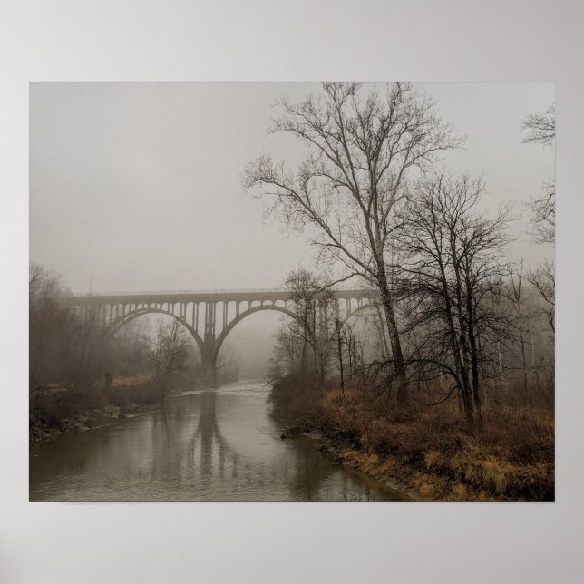 Poster Pont du chemin de la gare dans le brouillard (coul (Devant)