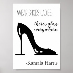 Poster Porter des chaussures dames Il y a du verre Kamala