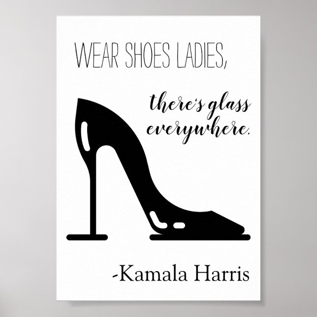 Poster Porter des chaussures dames Il y a du verre Kamala (Devant)