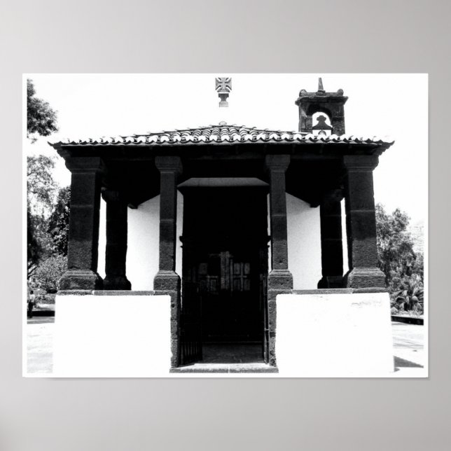 Poster Portugal : Église blanche mignonne avec Bell Print (Devant)
