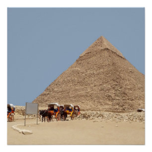 Poster Pyramide de Khafre et chapelet de chars
