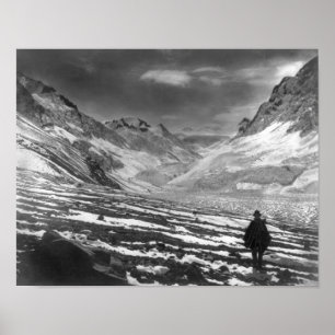 Poster Randonneur dans la vallée de l'Aconcagua en piment