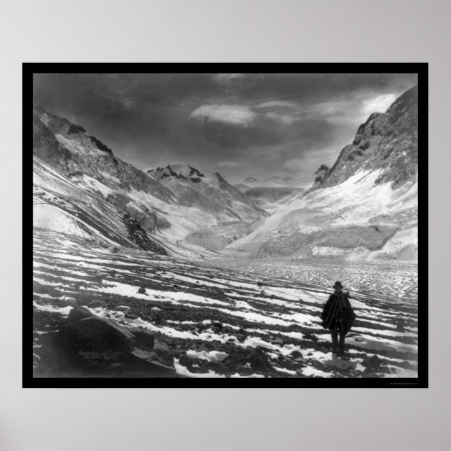 Poster Randonneur dans la vallée du Mont Aconcagua au Chi (Devant)
