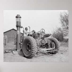 Poster Remplissage du tracteur, 1940. Photo vintage