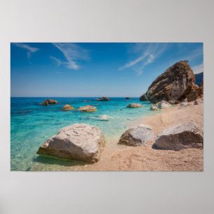 Poster Rochers sur la plage de Cala Mariolu en Sardaigne,