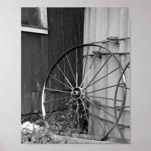 Poster Roue de chariot et silo noir et blanc