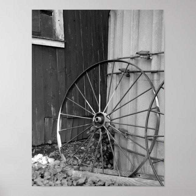 Poster Roue en Wagon noir et blanc et Silo (Devant)